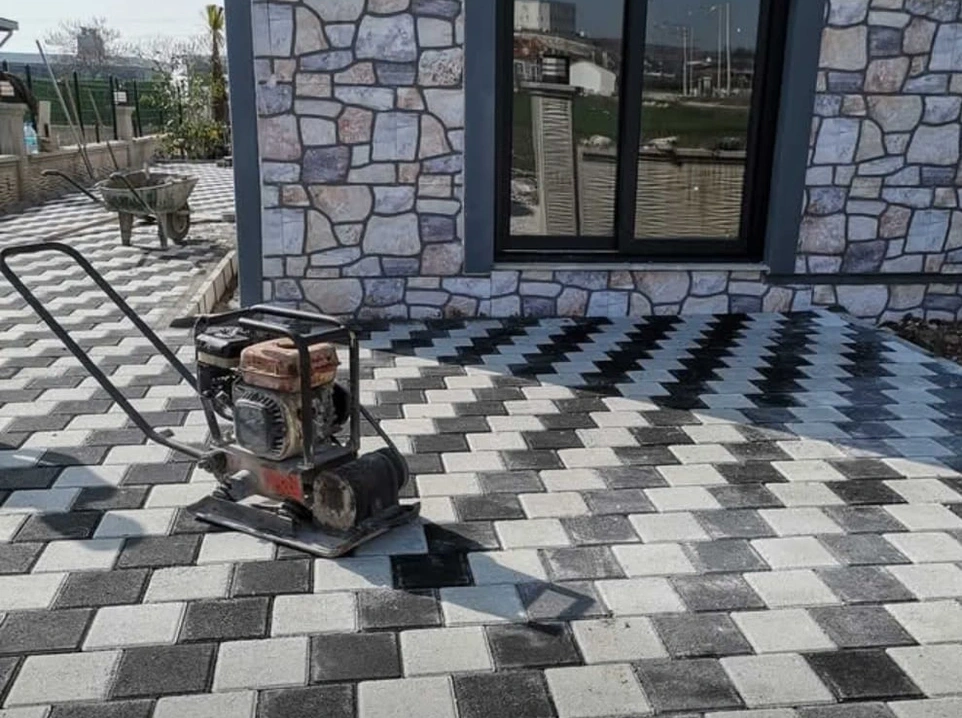 Yenimahalle Kilit Taşı